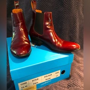 Fleuvog Cairo in Shade (deep burgundy) color. Size 9.5.